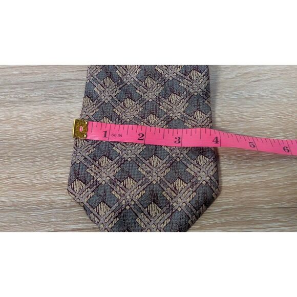 Calvin Klein Men’s Silk Necktie Made in USA Gray Burgundy Gold Geometric 3.75” - Picture 2 of 3